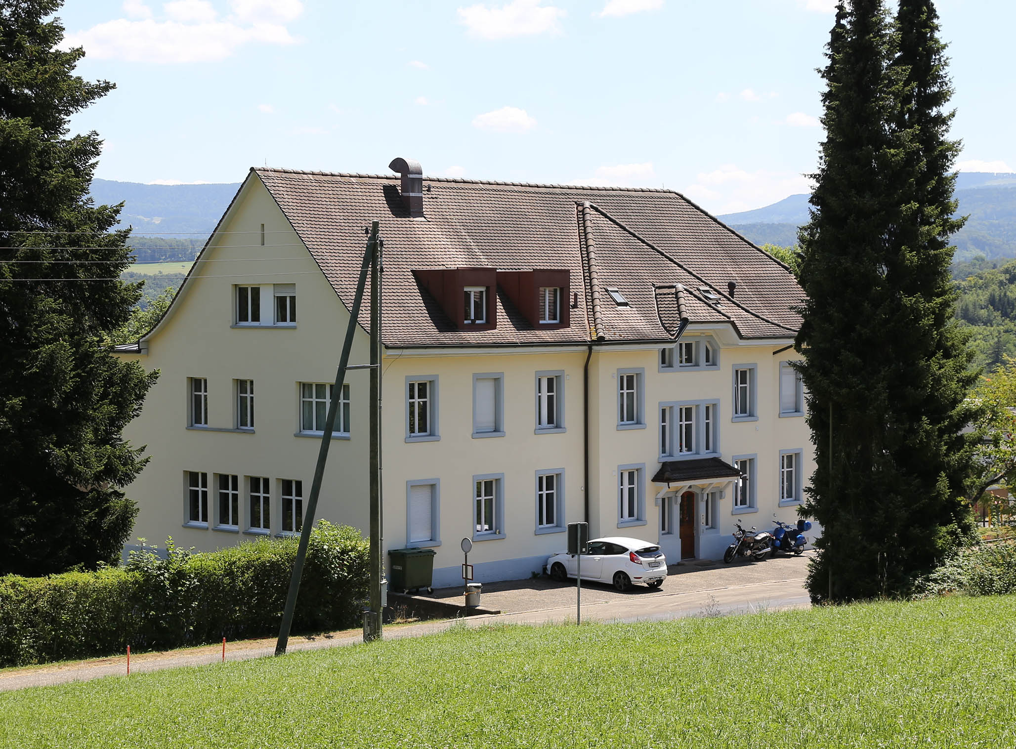 Gebäudeansicht Jugendvilla, Seltisberg