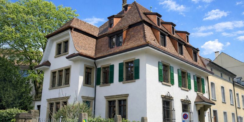 Aussenansicht der Aufberg Wohneinrichtung für Frauen in Basel